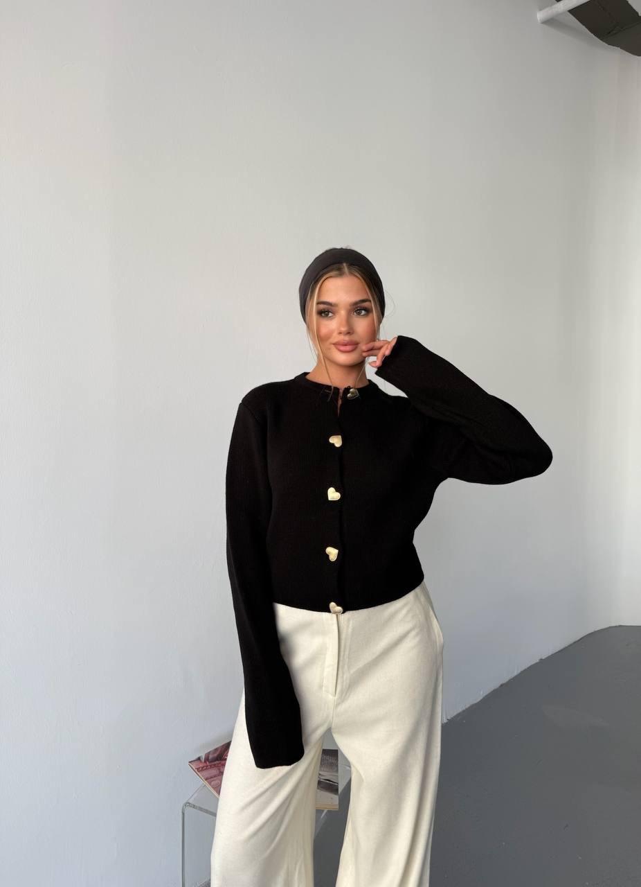 Siyah Kalp Düğmeli Uzun Kol Triko Hırka